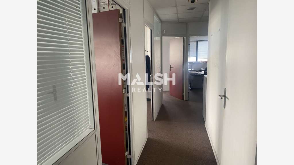 A louer bureaux de 170m² divisibles à Bron (69500)