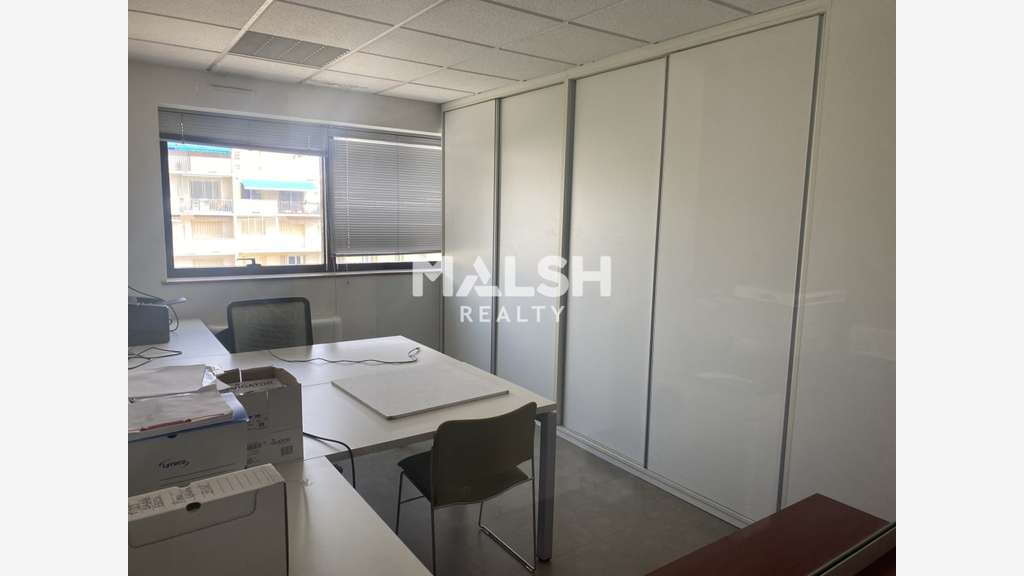 A louer bureaux de 170m² divisibles à Bron (69500)