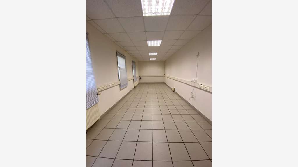 Vente local d'activité 405m² en ZFRR à Brou