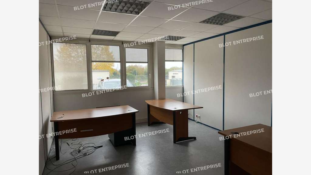 A vendre bureaux 800m² Bruz PARC CICEA