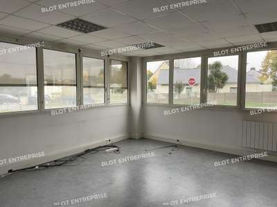 A vendre bureaux 800m² Bruz PARC CICEA
