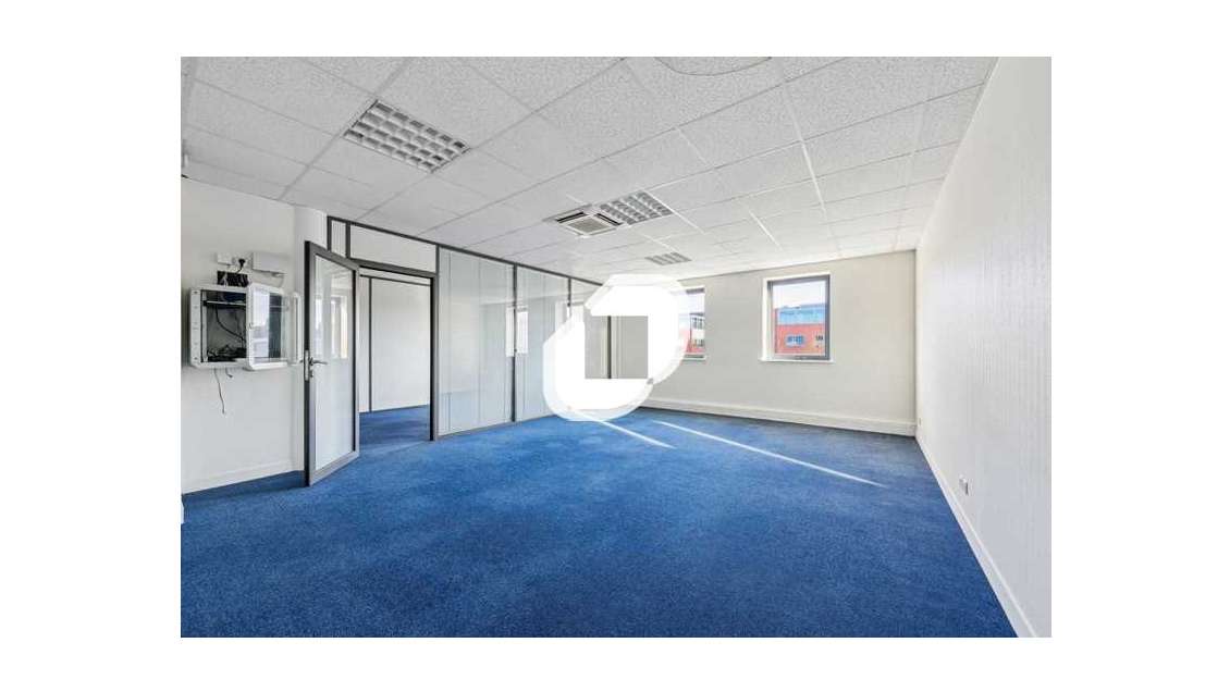 Vente Bureaux 96m² Bussy saint georges