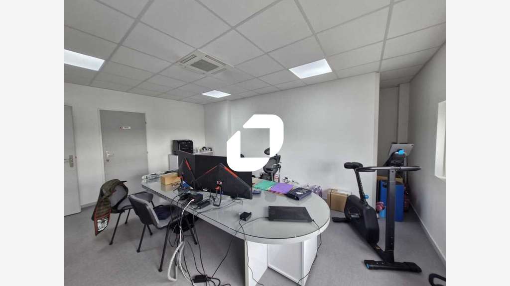 Vente Bureaux 102m² Bussy saint georges