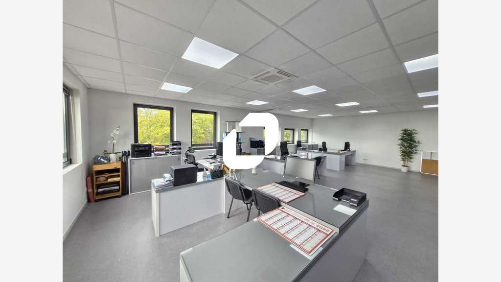 Vente Bureaux 102m² Bussy saint georges