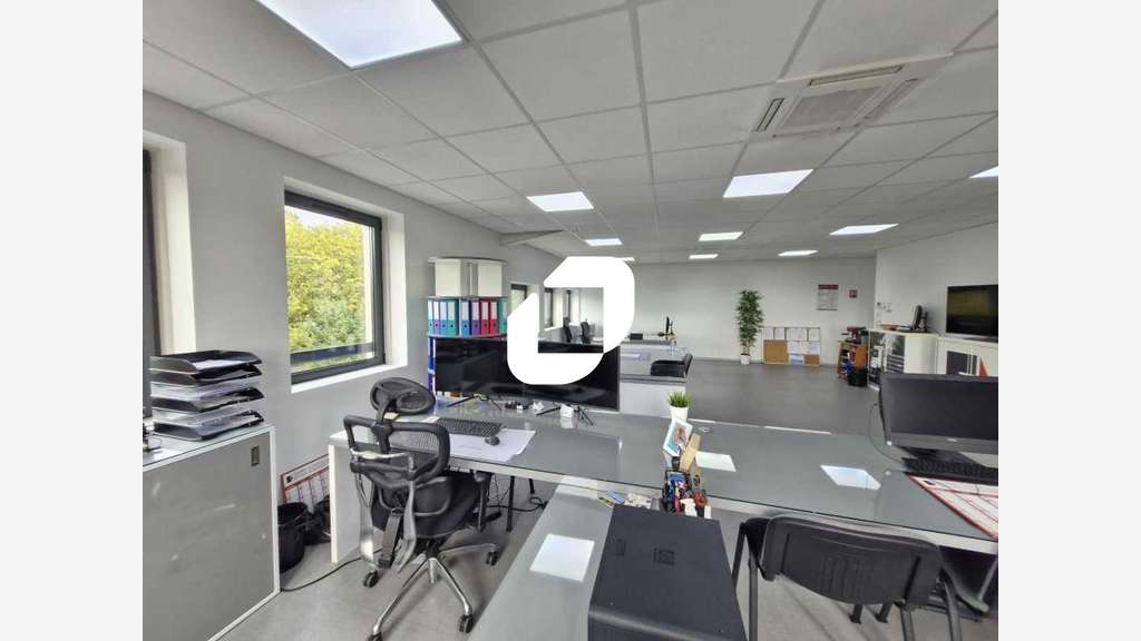 Vente Bureaux 102m² Bussy saint georges