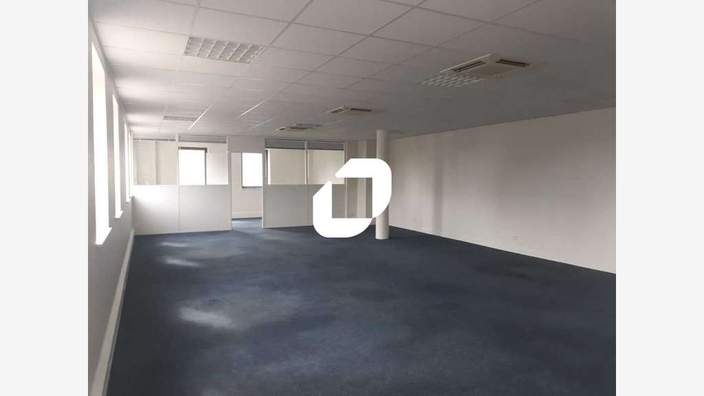 Vente Bureaux 95m² Bussy saint georges