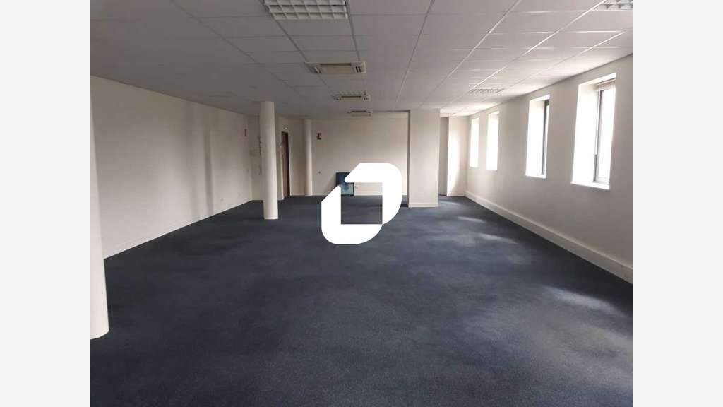 Vente Bureaux 95m² Bussy saint georges