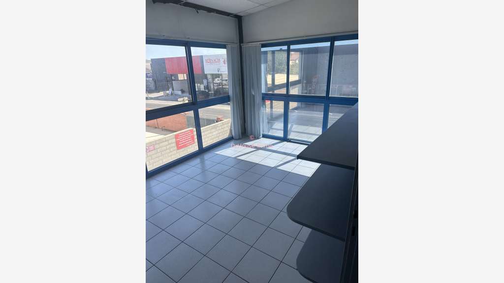 AV local commercial 50m² empl 1er choix Cabestany