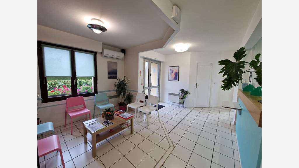 A vendre bureaux 100m² RDC PMR + sous-sol à Cagny