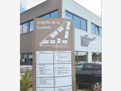 Bureaux 76 M2 zone Actipôle cailloux sur fontaine