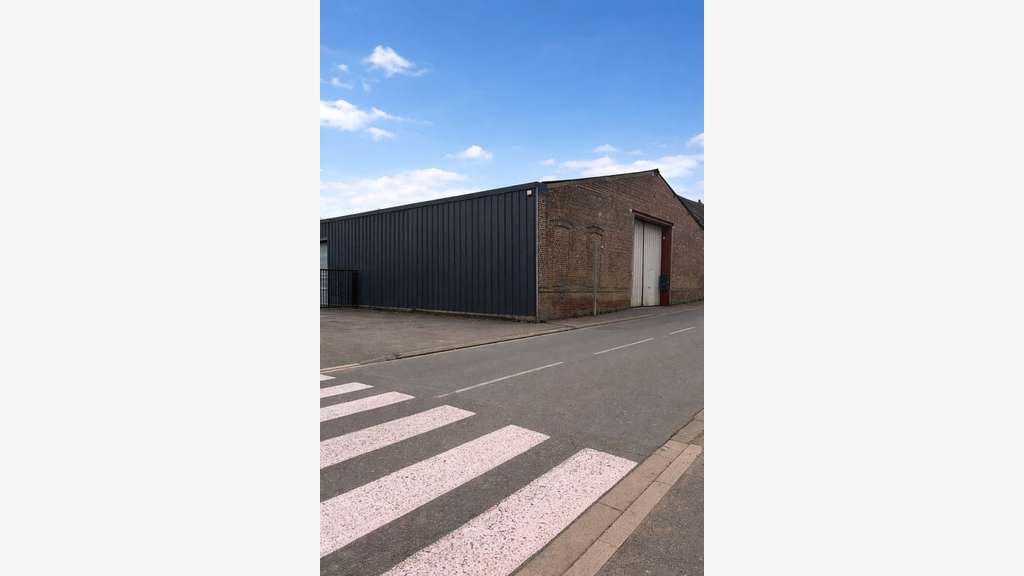 Entrepôt 539m² à vendre proche de Cambrai