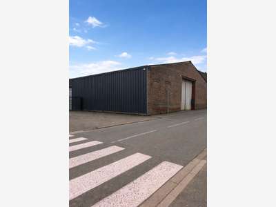 Entrepôt 539m² à vendre proche de Cambrai