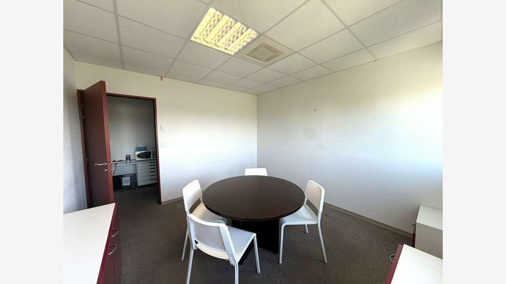 BUREAUX A LA VENTE - CASTELNAU LE LEZ