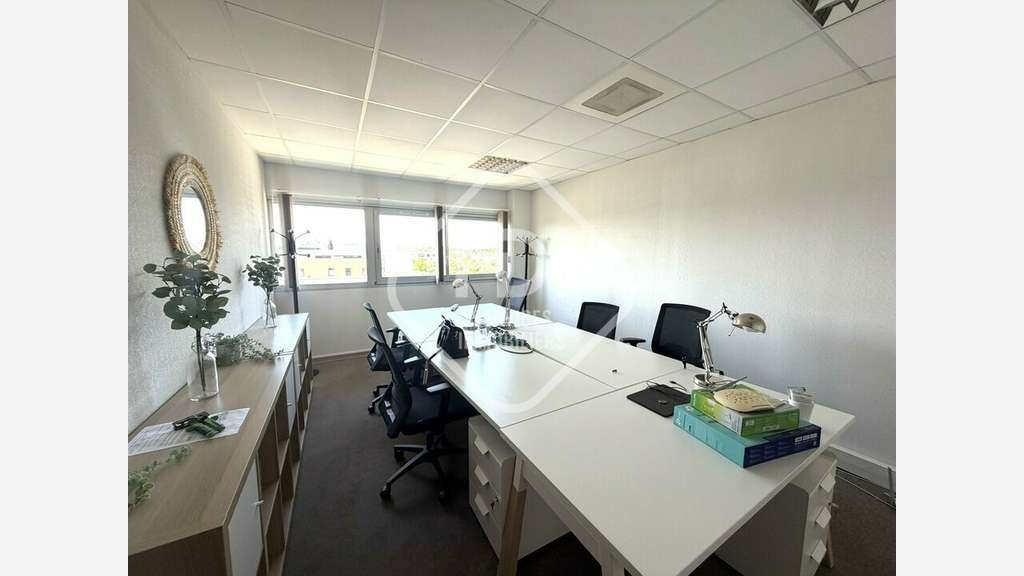 BUREAUX A LA VENTE - CASTELNAU LE LEZ
