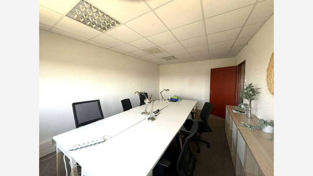BUREAUX A LA VENTE - CASTELNAU LE LEZ