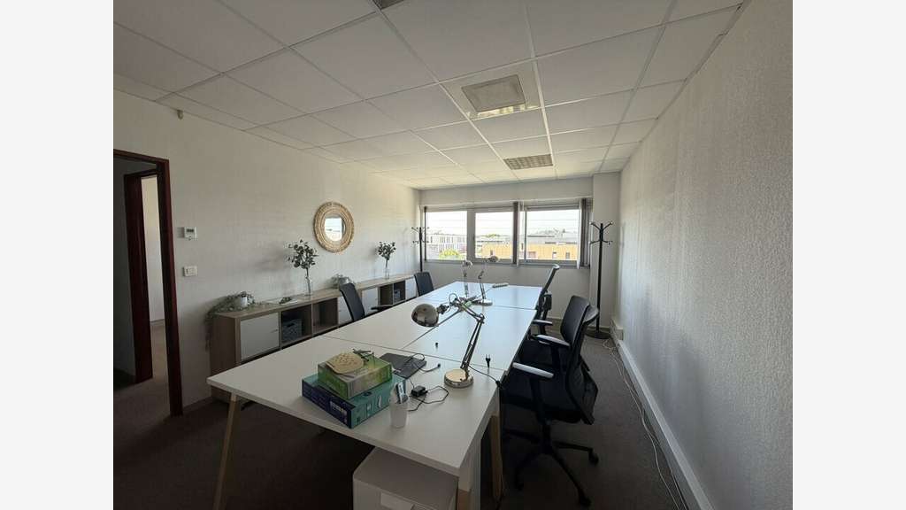 BUREAUX A LA VENTE - CASTELNAU LE LEZ