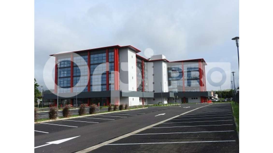 Vente plateau de bureaux 695m² empl N°1 Cayenne