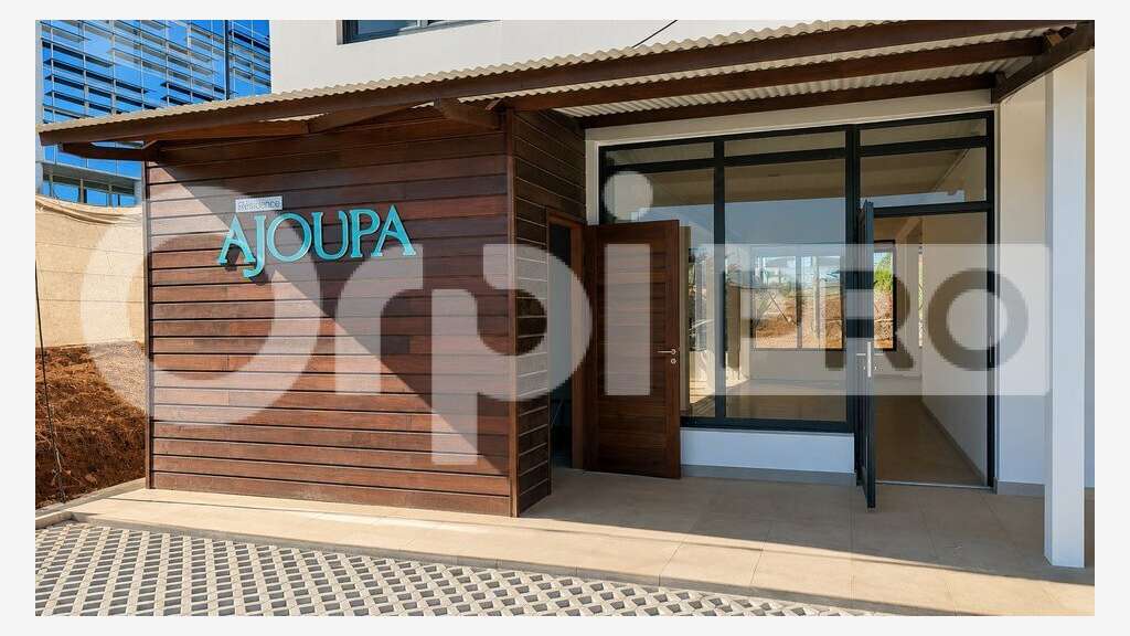 Bureau de 96m² à vendre en RDC à Cayenne