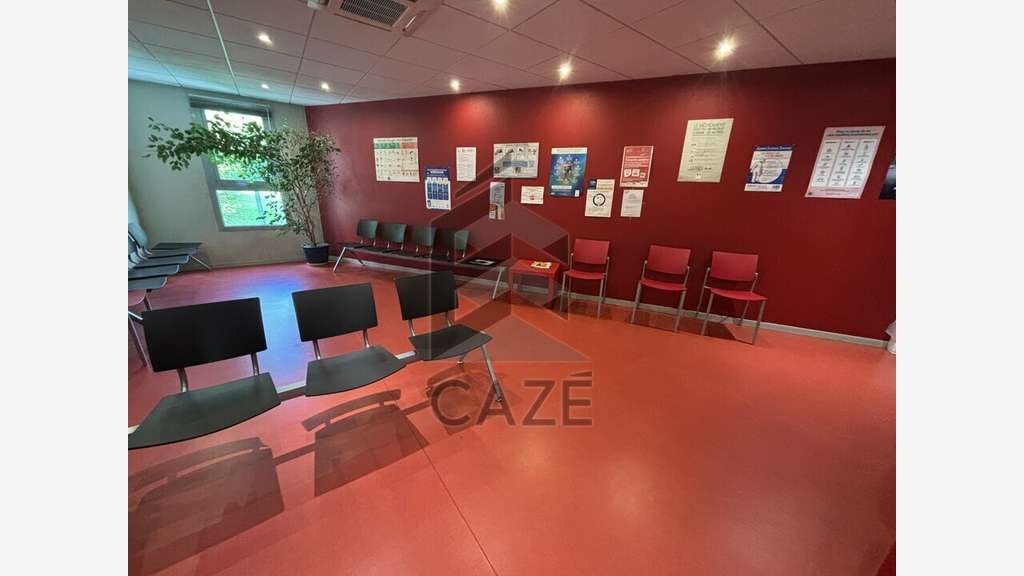 Bureaux 289m² RDC à vendre à Cenon