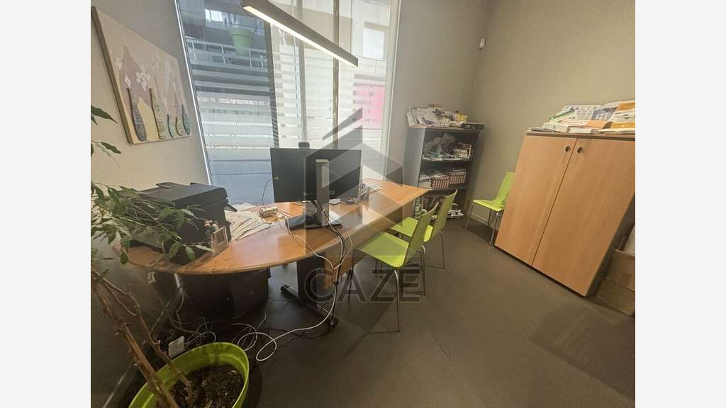 Bureaux 289m² RDC à vendre à Cenon
