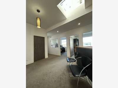 Vente bureaux en très bon état au Sud de Chambéry