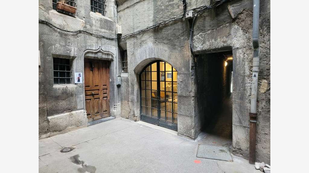 Vente local de 53m² en centre historique Chambéry