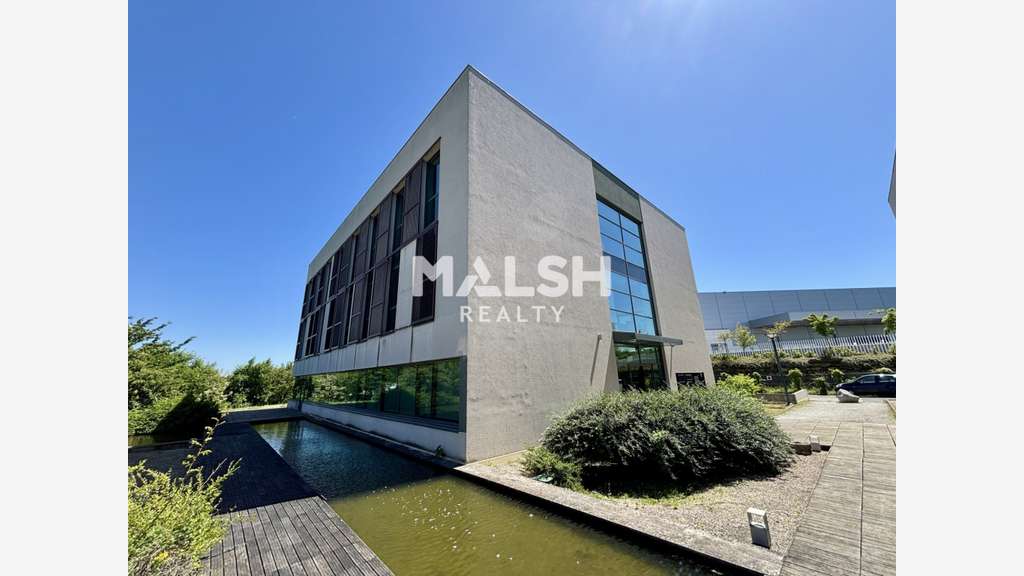 Bureaux à partir de 106m² à Champagne-au-Mont-d'Or