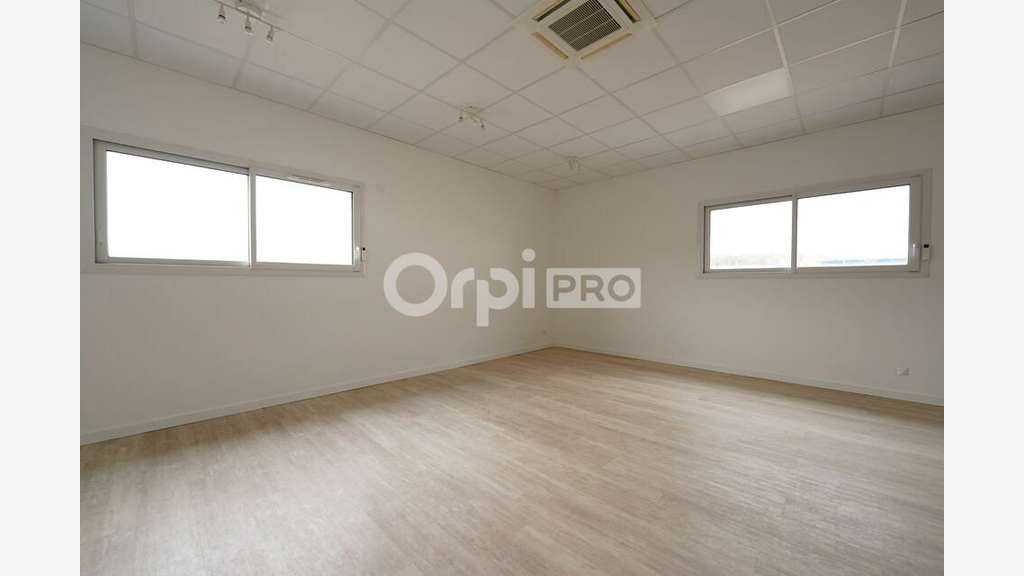 Vente bureaux 1416m² Chaponnay emplac idéal A46