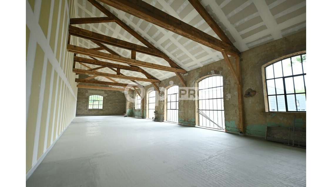 Bureaux à vendre de 193 & 220m² à Chaponost