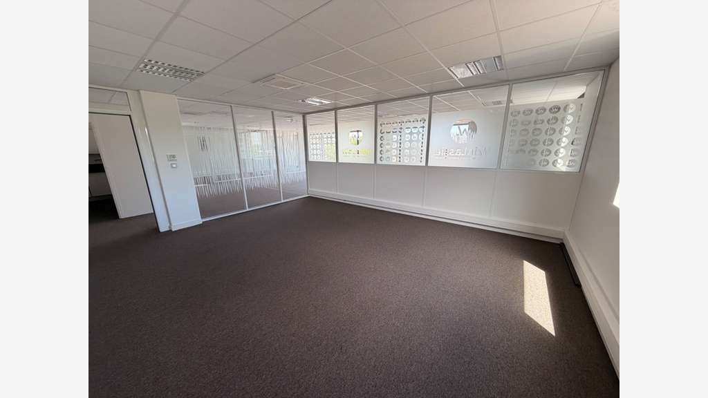 Bureaux de 160m² à vendre à Chaponost (69)