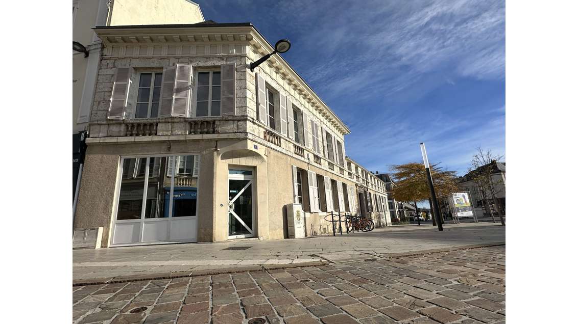 Immeuble de bureau à vendre hyper centre Chartres