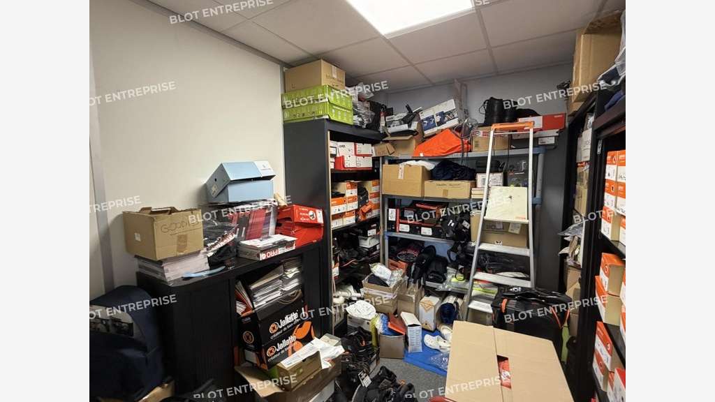 A vendre bureaux 192m² à Chartres de Bretagne