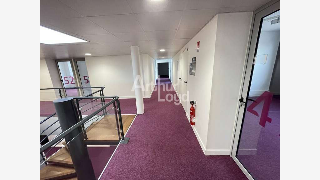 Bureaux 508m² à vendre à Chasseneuil-du-Poitou