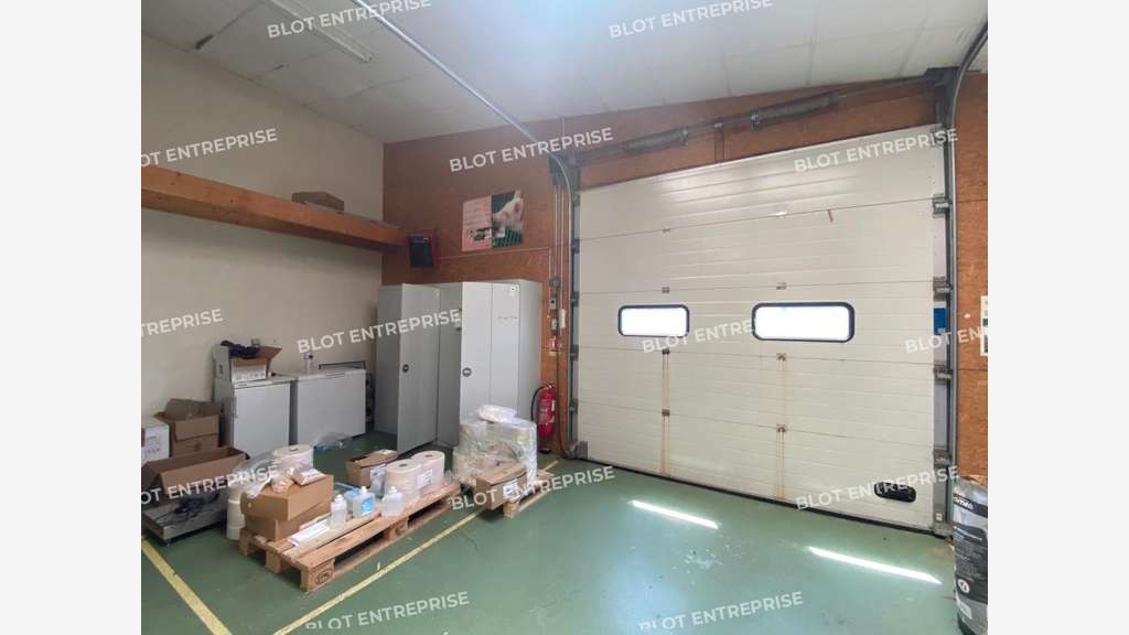 À VENDRE - BUREAUX / LOCAUX D'ACTIVITES - 269 m² -