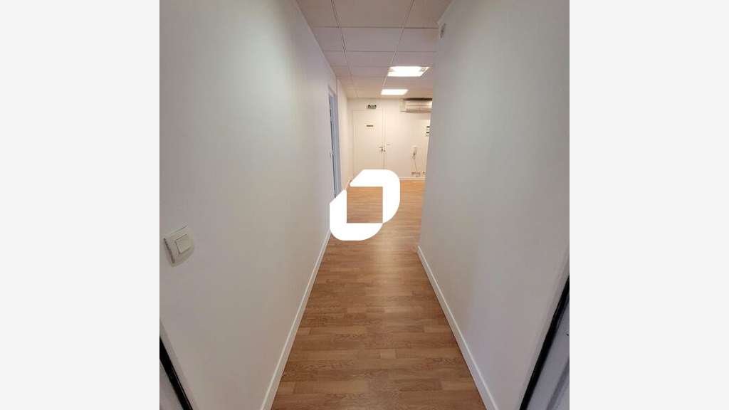 Vente Bureaux 98m² Chaville