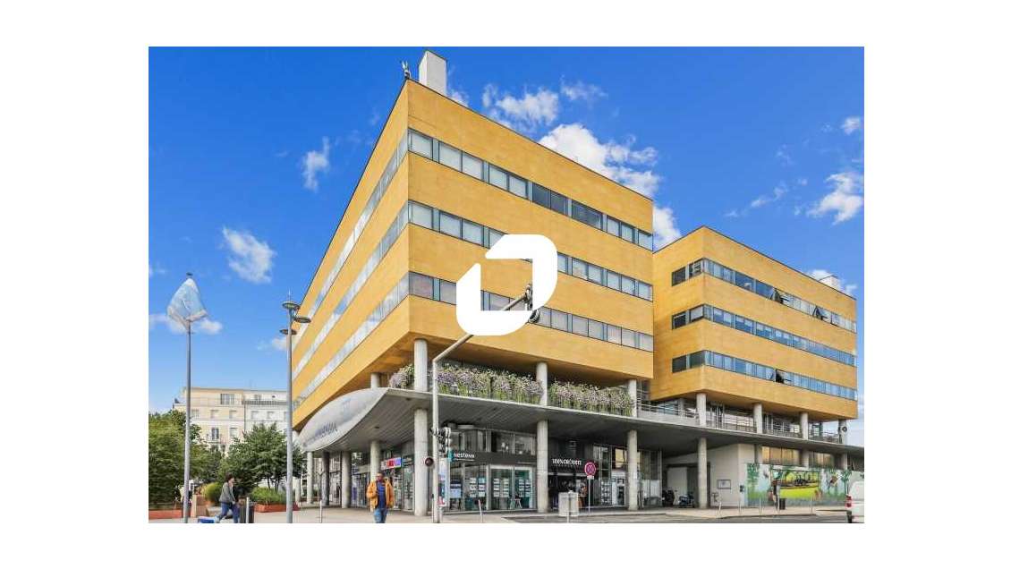 Vente Bureaux 94m² Chilly mazarin