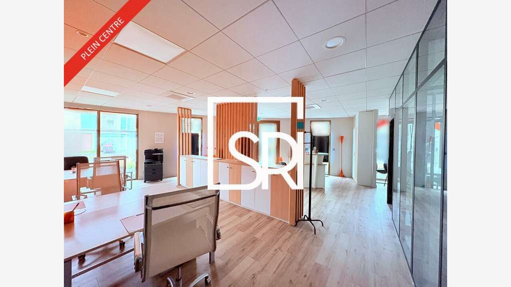 Local commercial 95m² à Clermont Ferrand Salins