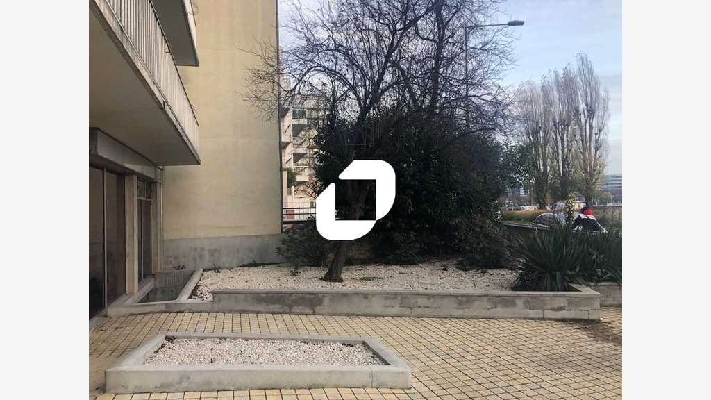 Vente Bureaux 84m² Courbevoie