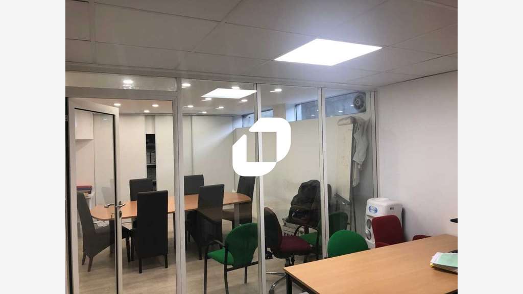 Vente Bureaux 84m² Courbevoie