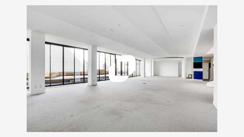 Vente Bureaux 492m² Courbevoie