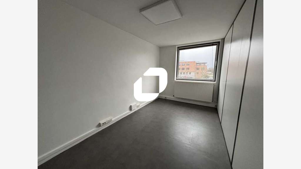 Vente Bureaux 74m² Evry courcouronnes