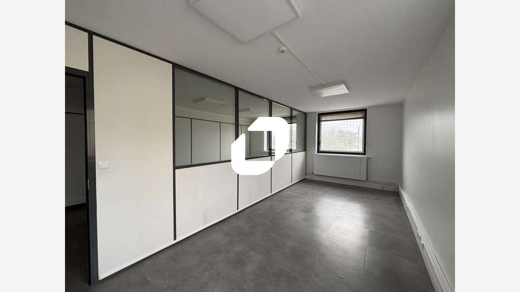 Vente Bureaux 74m² Evry courcouronnes