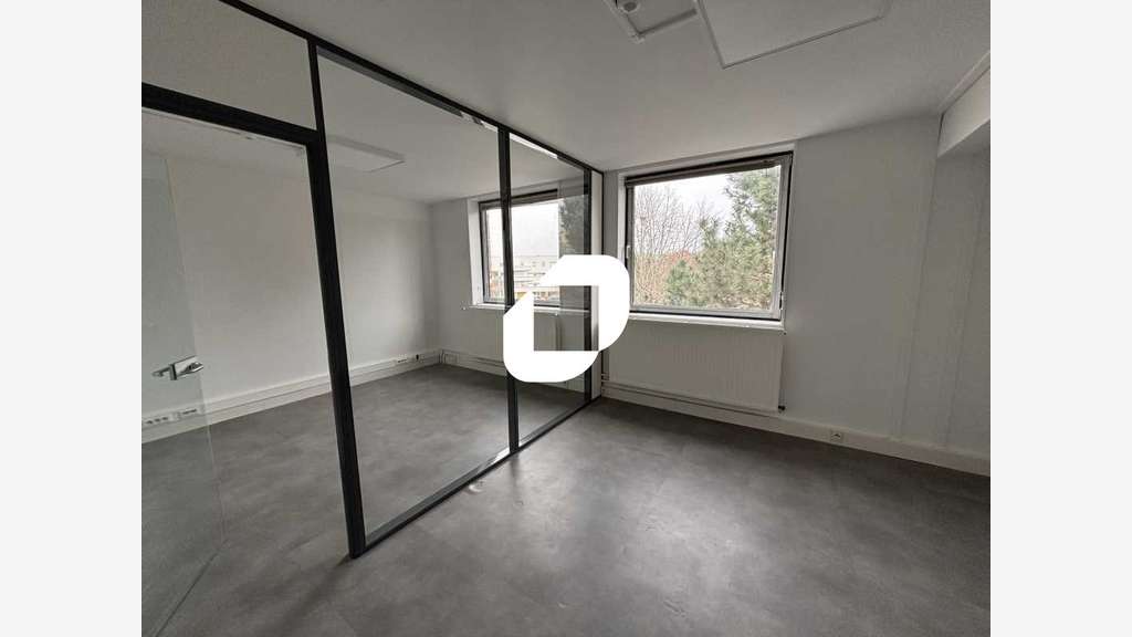 Vente Bureaux 74m² Evry courcouronnes