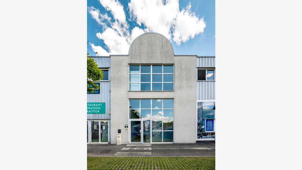 Vente local commercial 162m² à Cran-Gevrier