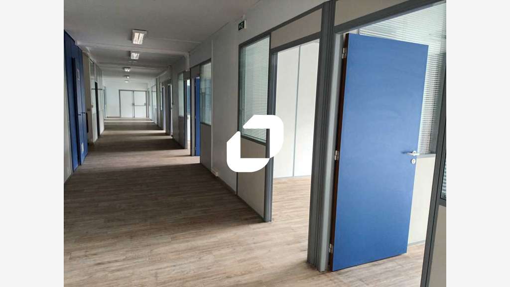Vente Bureaux 390m² Croix