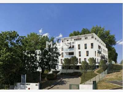 Bureaux dès 833m² à vendre ou à louer à Dardilly