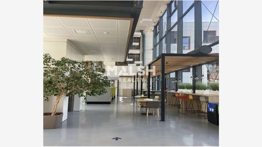 Bureaux à louer à partir de 402m² à Dardilly 