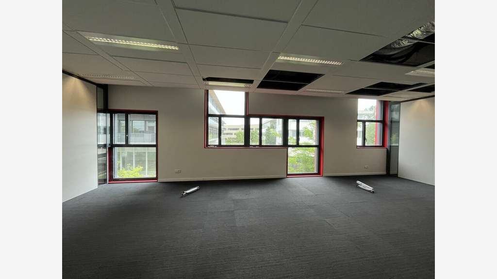Bureaux 200m² BBC NF Tertiaire à vendre à Dardilly