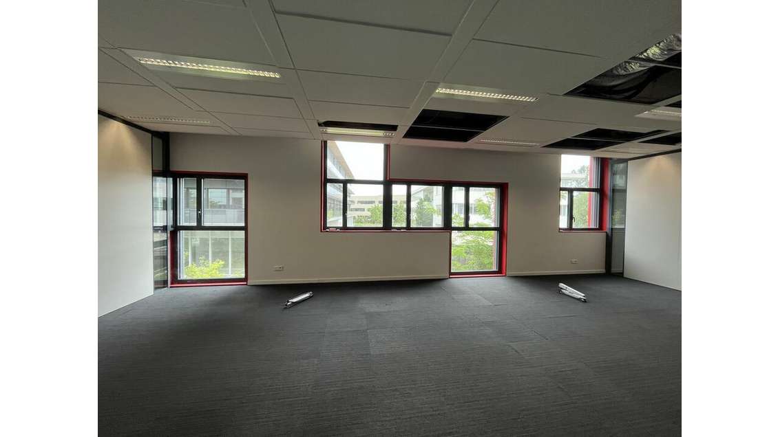 DARDILLY - BUREAUX à vendre