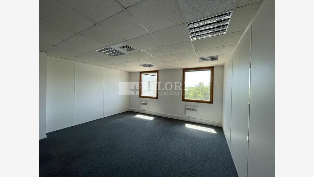 Bureaux 244m² dernier étage à vendre à Dardilly 